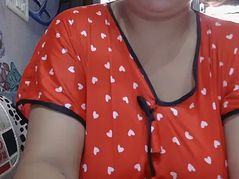 Snapshot of Roxy_sweety_ chatting on September 2025 02:12:02 AM Roxy sweety online show from September 2025 02:12:02 AM