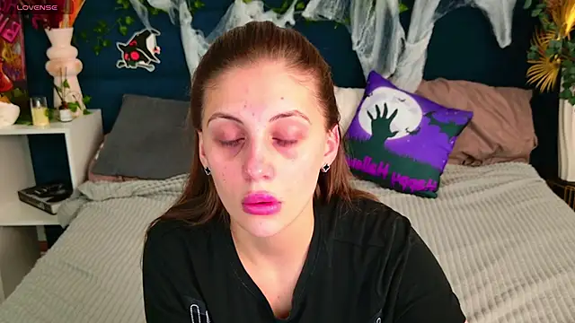 ViolaParkerss online show from November 2025 05:10:02 AM