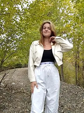 Snapshot of YOOUR_EVAA chatting on September 2025 05:42:01 AM YOOUR EVAA online show from September 2025 05:42:01 AM