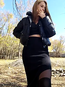 Snapshot of YOOUR_EVAA chatting on October 2025 07:39:01 AM YOOUR EVAA online show from October 2025 07:39:01 AM