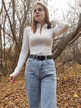 Snapshot of YOOUR_EVAA chatting on October 2025 09:00:01 AM YOOUR EVAA online show from October 2025 09:00:01 AM