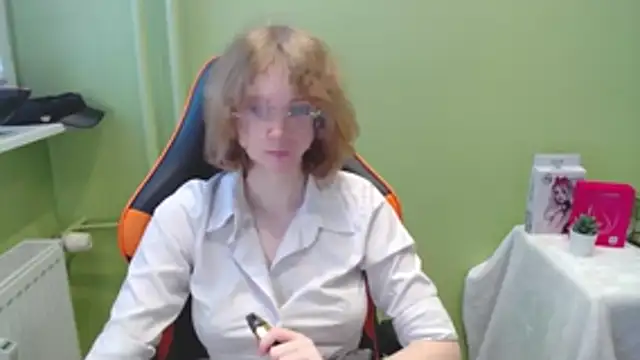 juicyPenny online show from November 2025 07:41:02 AM