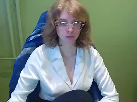 juicyPenny online show from January 2026 07:44:01 AM