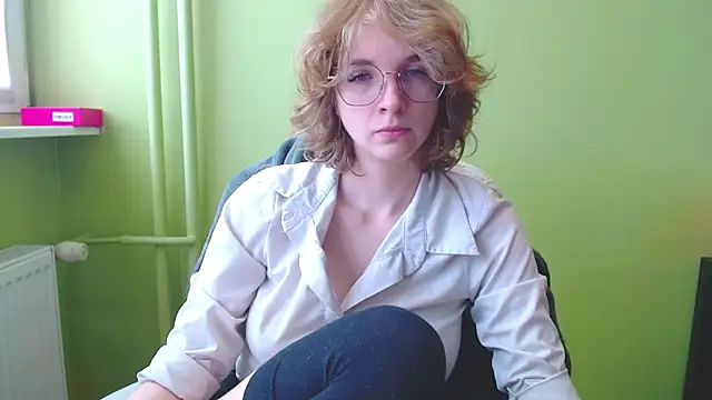 Snapshot of juicyPenny chatting on May 2026 06:29:02 AM juicyPenny online show from May 2026 06:29:02 AM