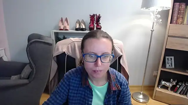 Snapshot of sweetxLizzy chatting on September 2025 04:49:01 AM sweetxLizzy online show from September 2025 04:49:01 AM