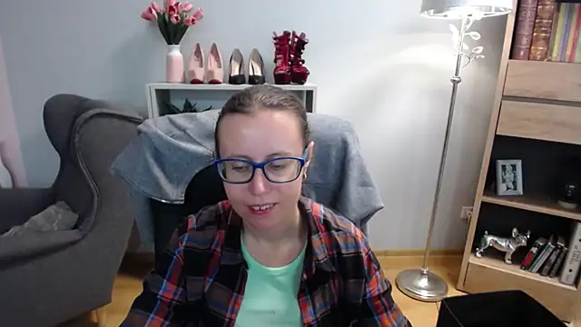 Snapshot of sweetxLizzy chatting on September 2025 04:28:01 AM sweetxLizzy online show from September 2025 04:28:01 AM