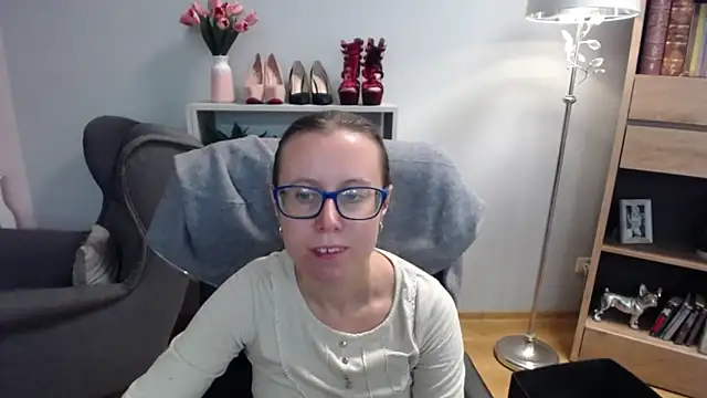 Snapshot of sweetxLizzy chatting on October 2025 04:30:01 AM sweetxLizzy online show from October 2025 04:30:01 AM