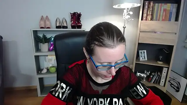 Snapshot of sweetxLizzy chatting on November 2025 05:20:02 AM sweetxLizzy online show from November 2025 05:20:02 AM