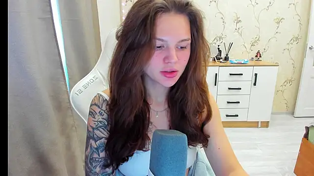 yourdreamm  online show from October 2025 06:58:02 AM