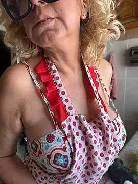 milfevapeccato online show from July 2026 12:59:01 PM