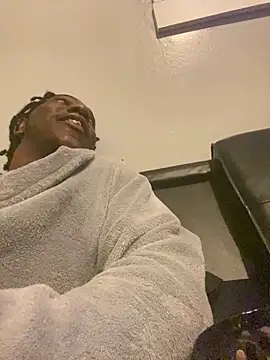 MosesWorld33 online show from October 2025 11:24:01 PM