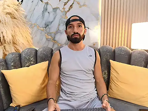 MaximusThorne online show from April 2026 03:42:02 PM