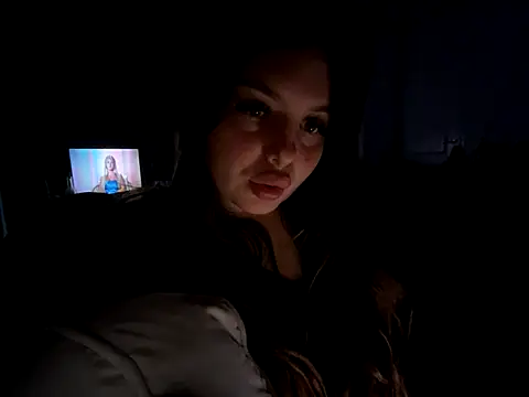 Snapshot of Teasing_teen chatting on September 2025 05:07:02 AM Teasing teen online show from September 2025 05:07:02 AM
