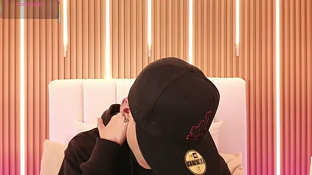 Dulcey  online show from April 2026 04:53:01 AM