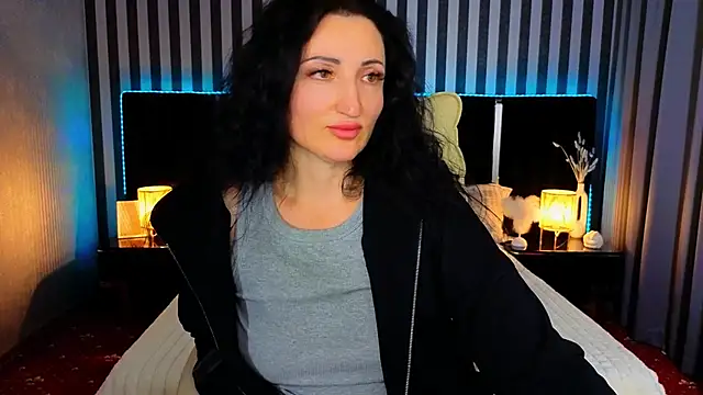 MissRossi online show from October 2025 06:50:02 PM