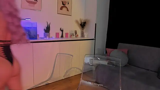 EvaBllake online show from October 2025 04:54:01 AM