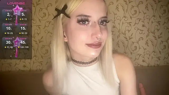 kittywithu online show from October 2025 05:24:02 PM