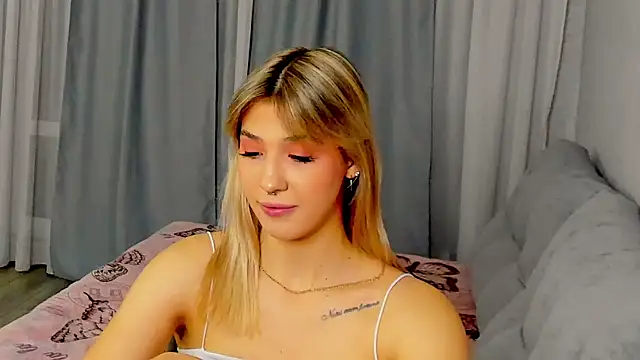 Bella svon online show from October 2025 03:10:02 PM