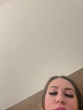 NellyExtraa online show from March 2026 10:50:01 PM