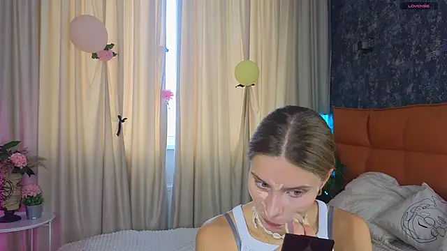 SoftBliss online show from September 2025 06:48:02 AM