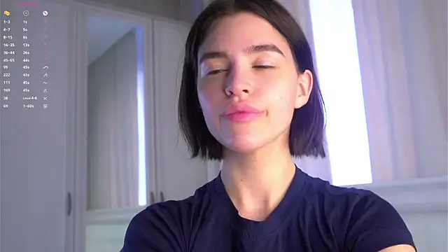 EleneButton online show from April 2026 01:16:02 AM