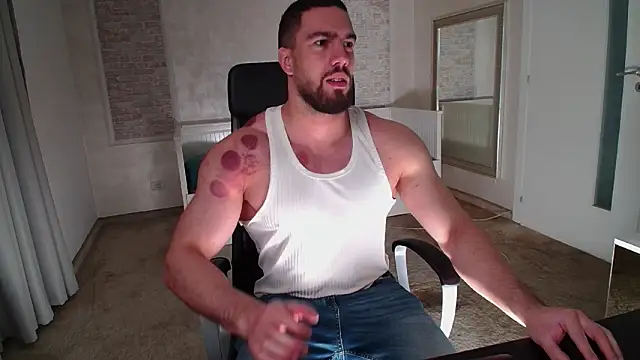 IvanHydee online show from March 2026 05:37:02 AM