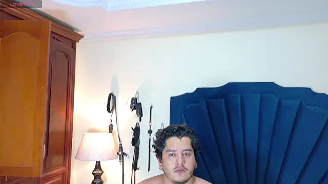 Snapshot of RoxyandAron2 chatting on May 2026 11:57:02 PM RoxyandAron2 online show from May 2026 11:57:02 PM