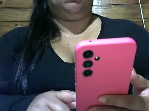 Snapshot of MARRENTINHA34 chatting on October 2025 06:38:02 PM MARRENTINHA34 online show from October 2025 06:38:02 PM