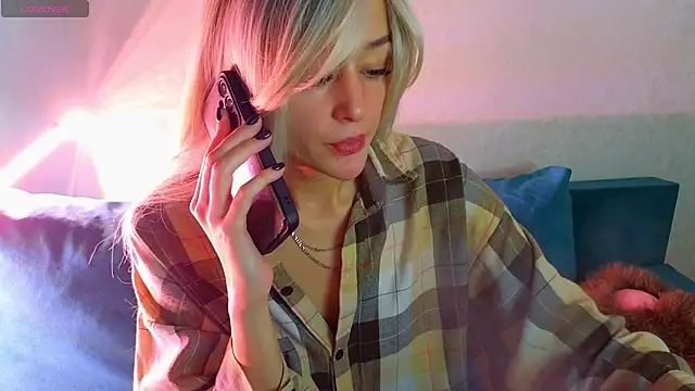 Snapshot of thief_of_hearts chatting on September 2025 09:53:02 AM thief of hearts online show from September 2025 09:53:02 AM