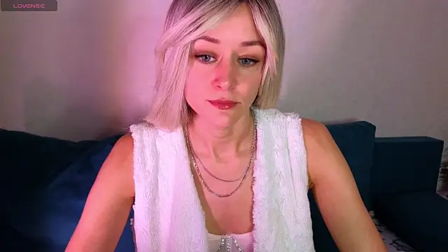 Snapshot of thief_of_hearts chatting on September 2025 02:02:02 AM thief of hearts online show from September 2025 02:02:02 AM