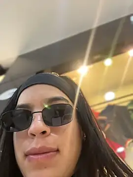 JuanitaMore01 online show from June 2026 10:22:01 PM