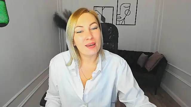 CamilaFatem online show from September 2025 08:09:01 PM