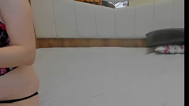 MimiXo99 online show from October 2025 08:06:02 PM