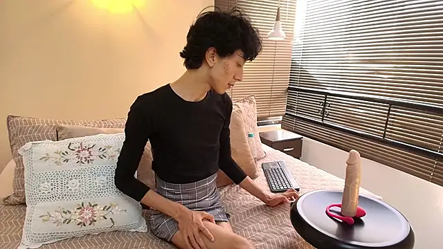 Lucian Morel S online show from September 2025 12:42:01 PM