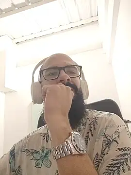 Snapshot of FranccoJ chatting on November 2025 01:23:02 PM FranccoJ online show from November 2025 01:23:02 PM