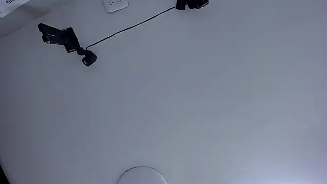 Snapshot of AnnieAndReach chatting on October 2025 07:14:01 PM AnnieAndReach online show from October 2025 07:14:01 PM