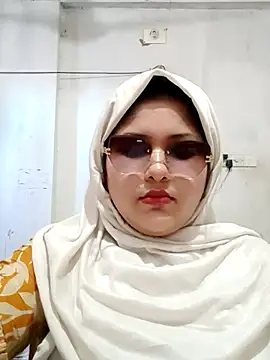 Snapshot of Nusrat-N chatting on May 2026 03:01:01 AM Nusrat-N online show from May 2026 03:01:01 AM