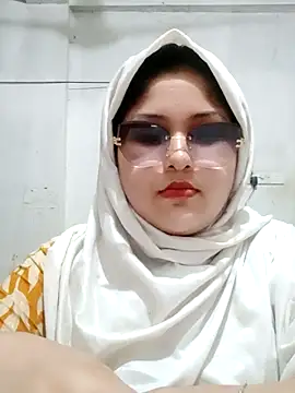 Snapshot of Nusrat-N chatting on May 2026 08:10:02 AM Nusrat-N online show from May 2026 08:10:02 AM