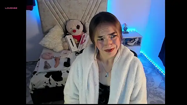 Mia Victoria22 online show from April 2026 02:51:02 AM