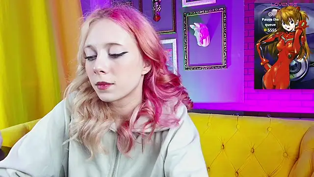 SakuraBliss online show from October 2025 05:02:02 PM