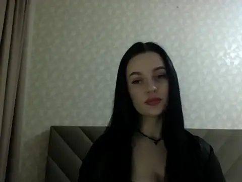 Snapshot of Lulii24 chatting on November 2025 01:44:01 AM Lulii24 online show from November 2025 01:44:01 AM