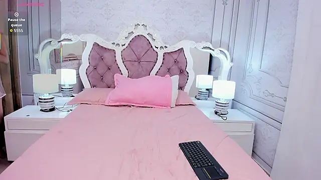 Sofi naughty18 online show from October 2025 11:14:02 AM