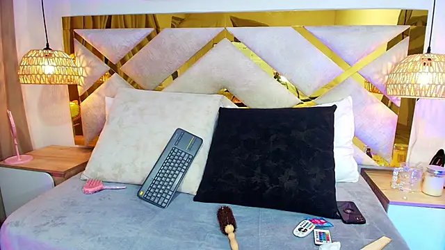 Scarlett Vegaa online show from September 2025 01:11:01 PM