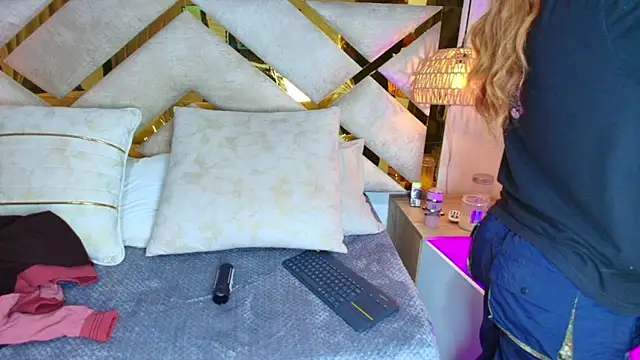 Scarlett Vegaa online show from October 2025 11:03:01 AM