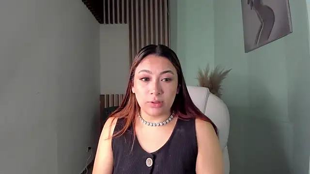 MacarenaRosse online show from October 2025 08:18:01 PM