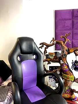 Snapshot of AdrianRinaldi chatting on October 2025 07:36:02 PM AdrianRinaldi online show from October 2025 07:36:02 PM