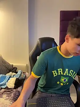 AdrianRinaldi online show from November 2025 07:52:02 PM