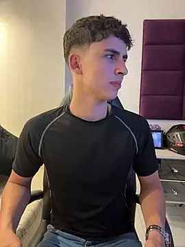 AdrianRinaldi online show from January 2026 08:12:02 PM