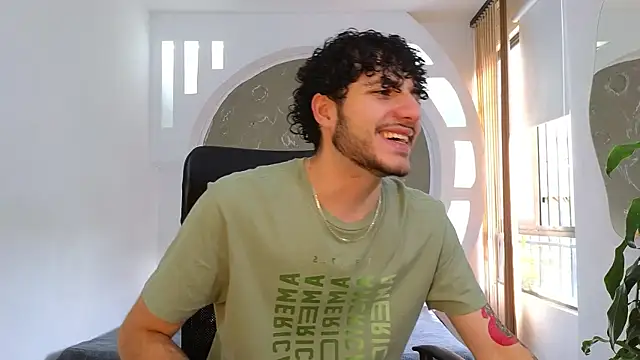 Rafael Mendezz online show from September 2025 08:53:02 PM