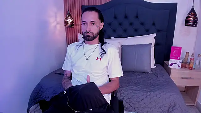 Snapshot of Hisoka_011 chatting on April 2026 01:31:02 PM Hisoka 011 online show from April 2026 01:31:02 PM